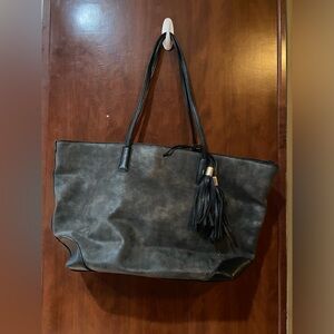 Chic Gray Shoulder Bag with Tassel